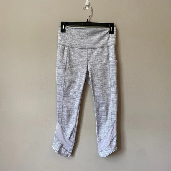 Athleta Women's Small High Rise Jacquard Mesh Chat to Town Capri Crop Leggings - Picture 2 of 16